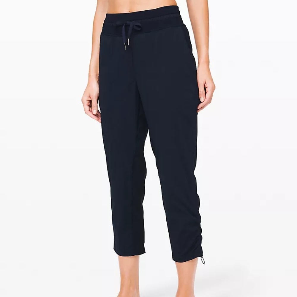 Lululemon Dance Studio Crops